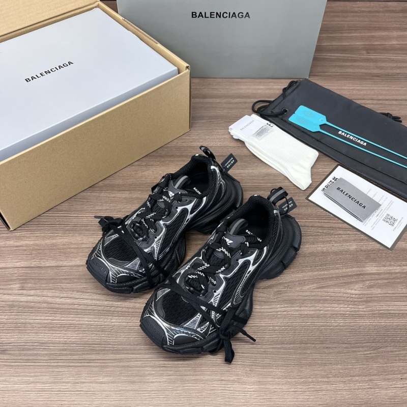 Ba1en*iaga track shoes